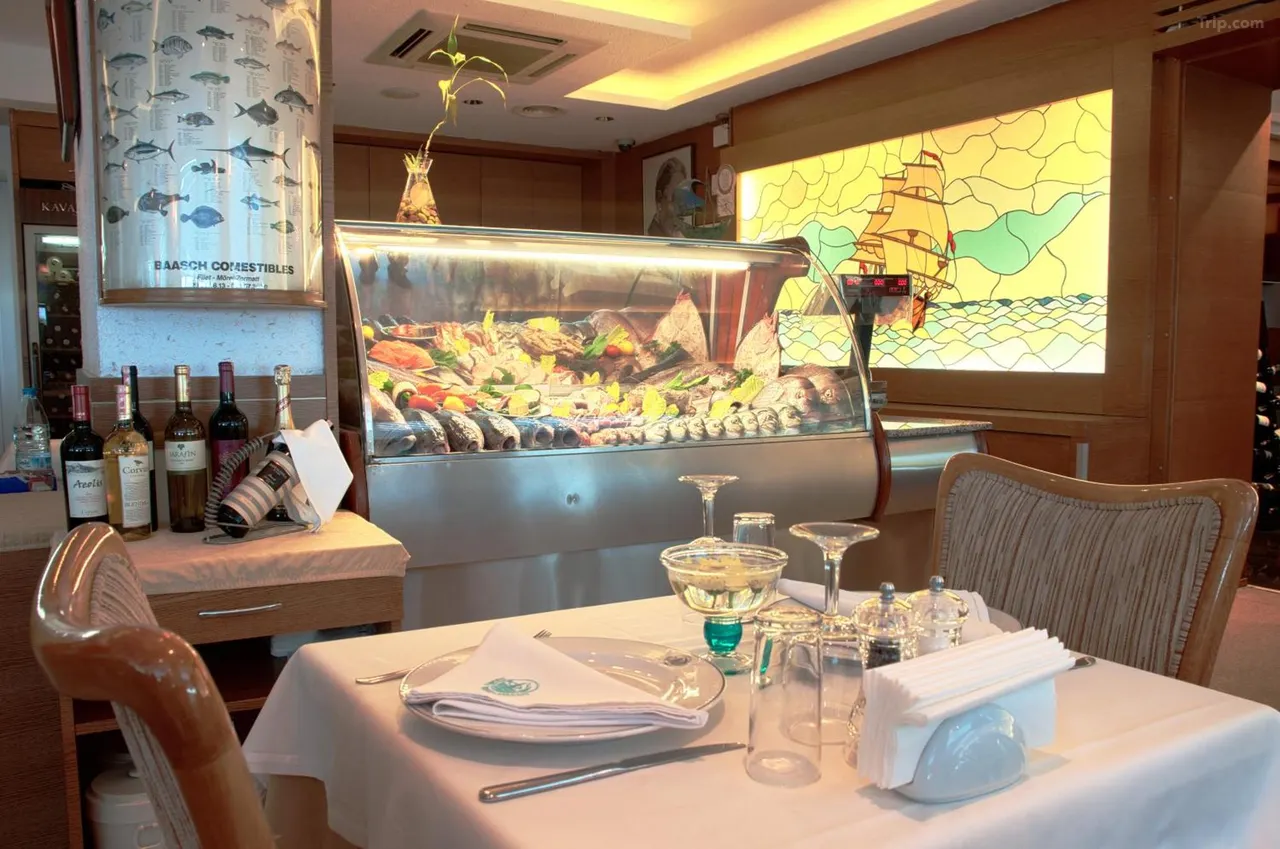 Deniz Restaurant balık reyonu